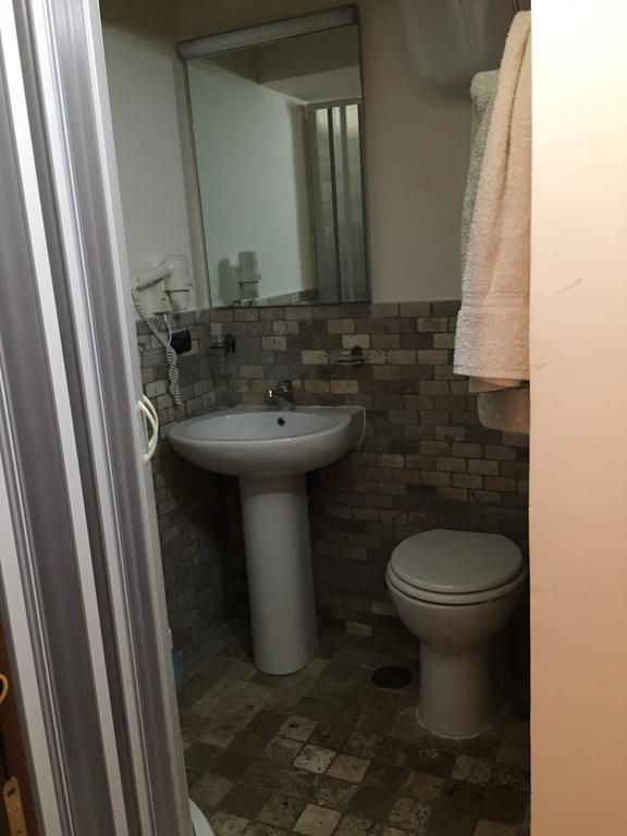 Il Casello Hotel Paola Værelse billede